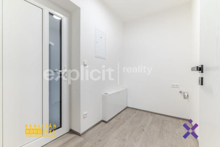 Pronájem bytu 1+kk, Zlín - Malenovice, Pod Hradem II, 27 m2