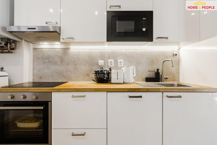 Pronájem bytu 2+1, Karlovy Vary, Zeyerova, 52 m2