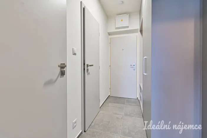 Pronájem bytu 2+kk, Brno - Žebětín, Křepelčí, 47 m2