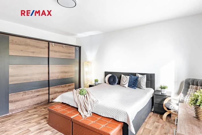 Prodej rodinného domu, Panenské Břežany, K dálnici, 202 m2