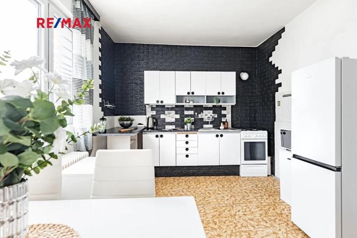 Prodej rodinného domu, Panenské Břežany, K dálnici, 202 m2