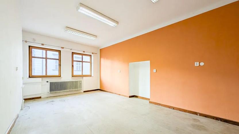 Pronájem bytu 1+kk, Ivančice, Palackého náměstí, 30 m2