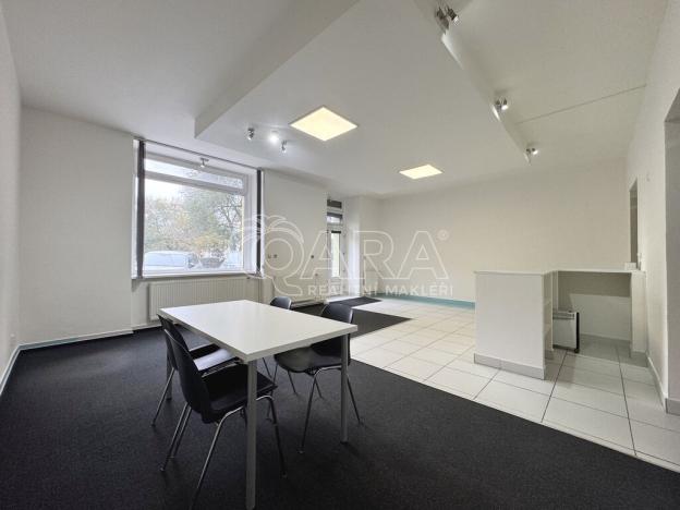 Pronájem obchodního prostoru, Praha, Zborovská, 128 m2