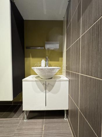 Pronájem obchodního prostoru, Praha, Zborovská, 128 m2