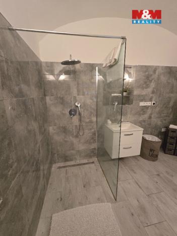 Prodej činžovního domu, Cvikov - Cvikov I, Komenského, 245 m2