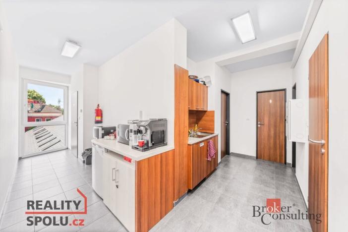 Pronájem kanceláře, Plzeň - Jižní Předměstí, Radobyčická, 170 m2