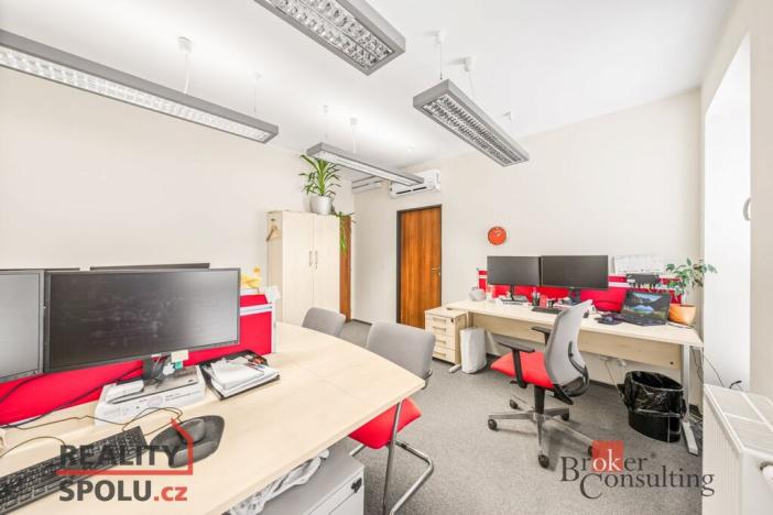 Pronájem kanceláře, Plzeň - Jižní Předměstí, Radobyčická, 66 m2