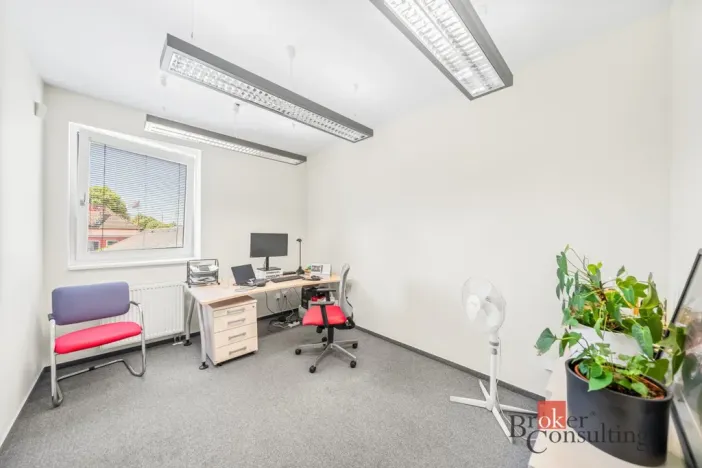 Pronájem kanceláře, Plzeň - Jižní Předměstí, Radobyčická, 54 m2