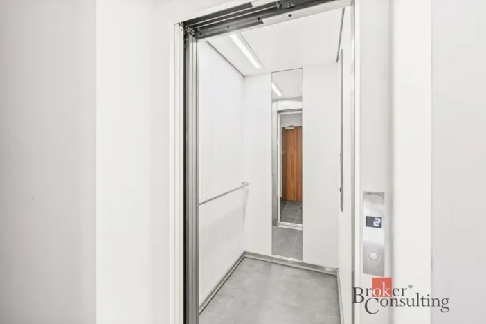 Pronájem kanceláře, Plzeň - Jižní Předměstí, Radobyčická, 54 m2