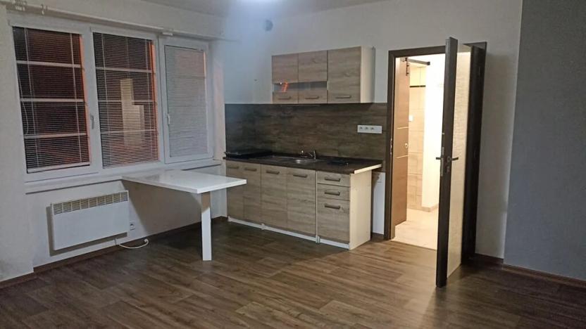 Pronájem bytu 2+kk, Teplice, gen. Svobody, 37 m2