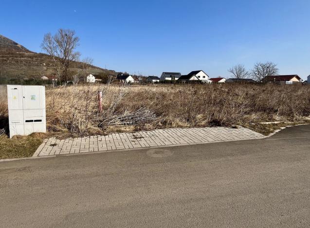 Prodej pozemku, Píšťany, 1197 m2