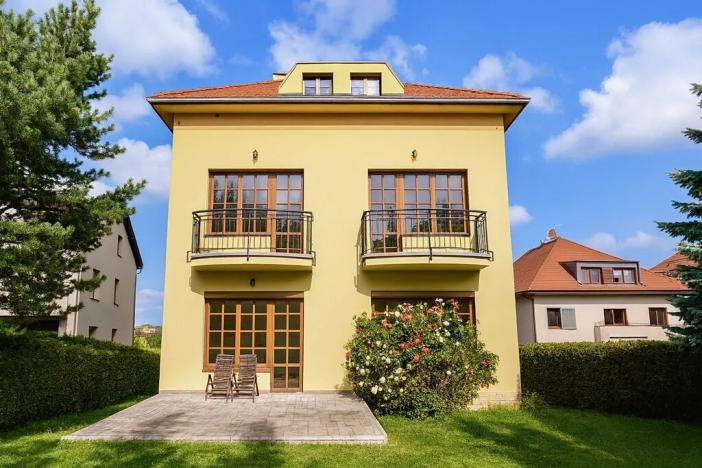 Pronájem vily, Praha - Břevnov, 316 m2