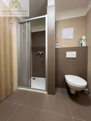 Pronájem bytu 1+kk, Hradec Králové, V Koutech, 35 m2