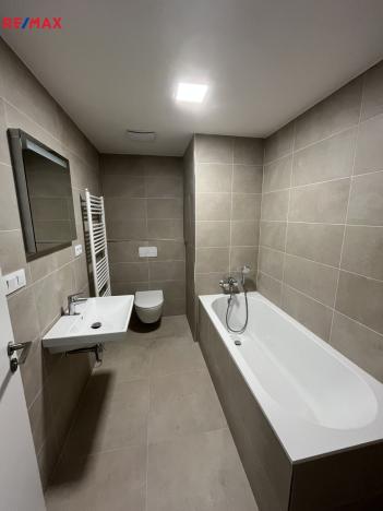 Prodej bytu 2+kk, Zlín, Tyršovo nábřeží, 66 m2