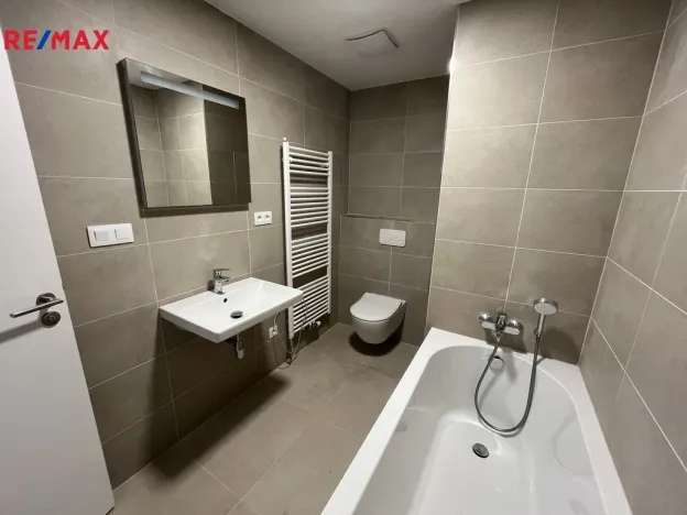 Prodej bytu 2+kk, Zlín, Tyršovo nábřeží, 66 m2