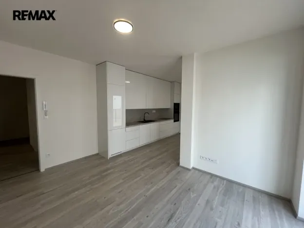 Prodej bytu 2+kk, Zlín, Tyršovo nábřeží, 66 m2