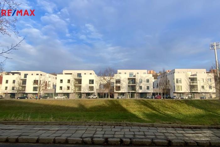 Prodej bytu 3+kk, Zlín, Tyršovo nábřeží, 73 m2