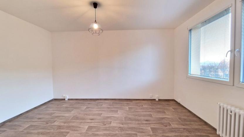 Pronájem bytu 2+kk, Chlumec, Tuchomyšlská, 38 m2