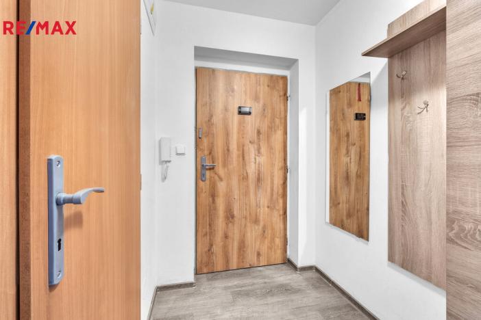 Pronájem bytu 1+kk, Milovice - Mladá, Slepá, 42 m2