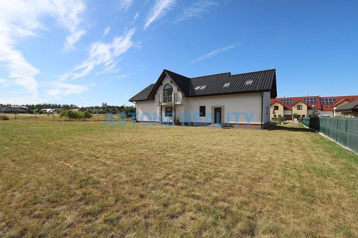 Pronájem rodinného domu, Trnová, 370 m2