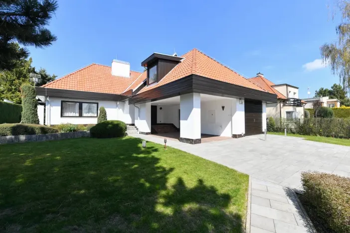 Pronájem rodinného domu, Praha - Kunratice, Ke hrádku, 417 m2