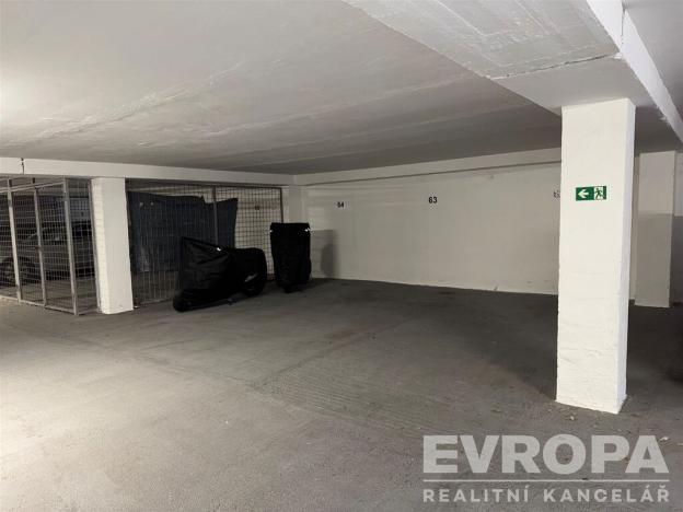 Prodej garážového stání, Praha - Podolí, Pod Klaudiánkou, 13 m2