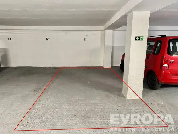 Prodej garážového stání, Praha - Podolí, Pod Klaudiánkou, 14 m2