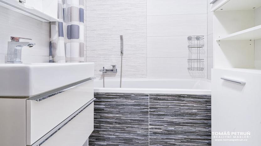 Pronájem bytu 2+1, Hradec Králové, Buzulucká, 70 m2