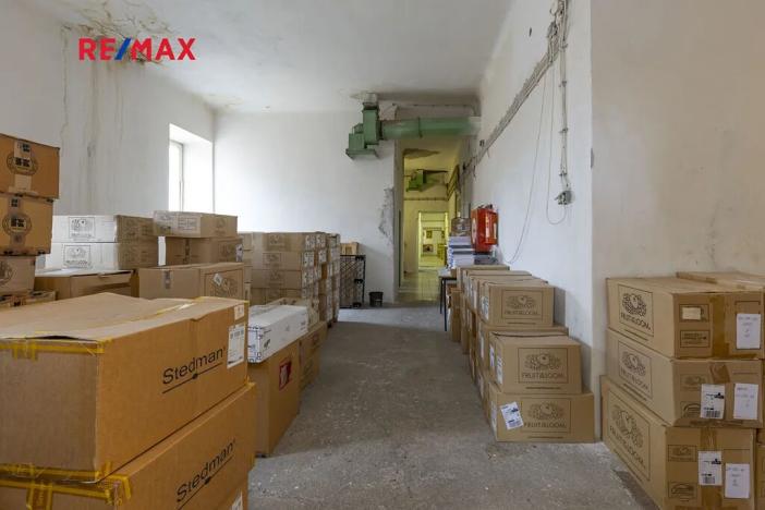 Prodej komerční nemovitosti, Dašice, náměstí T. G. Masaryka, 2490 m2