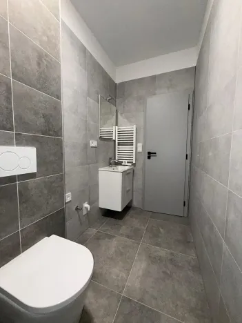 Pronájem bytu 1+kk, České Budějovice, Rudolfovská tř., 30 m2