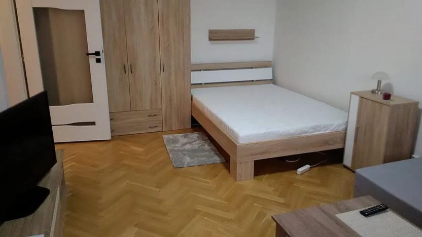 Pronájem bytu 1+1, Brno, Brožíkova, 38 m2