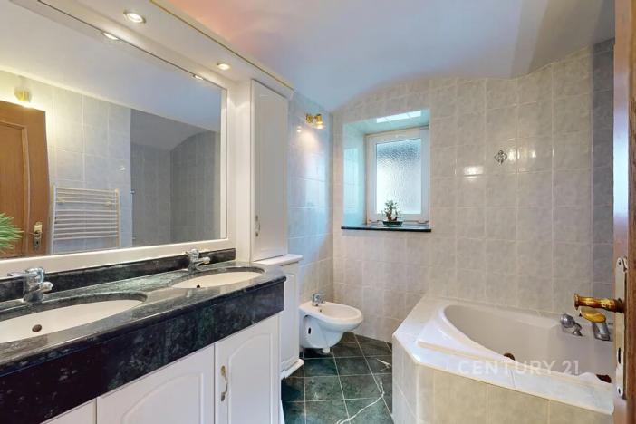 Prodej rodinného domu, Loket, 261 m2