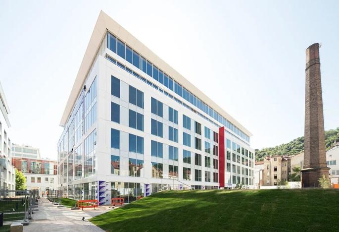 Pronájem kanceláře, Praha - Karlín, Křižíkova, 448 m2