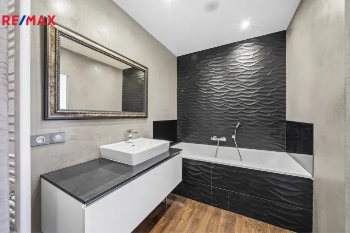 Prodej bytu 2+1, Hradec Králové - Nový Hradec Králové, Kejzlarova, 75 m2