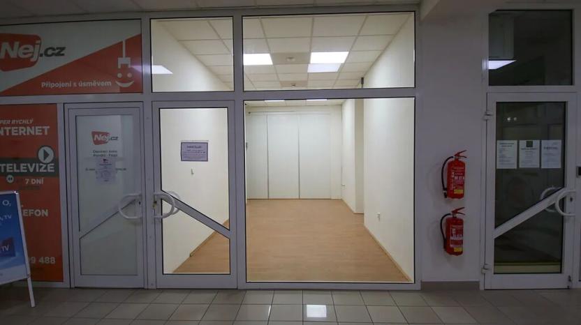 Pronájem obchodního prostoru, Frýdek-Místek, tř. T. G. Masaryka, 23 m2