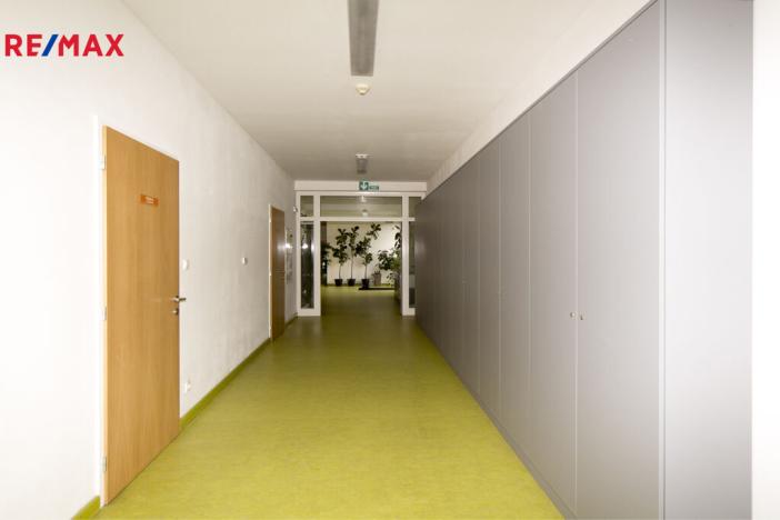 Pronájem kanceláře, Ústí nad Labem - Předlice, náměstí Prokopa Velikého, 72 m2