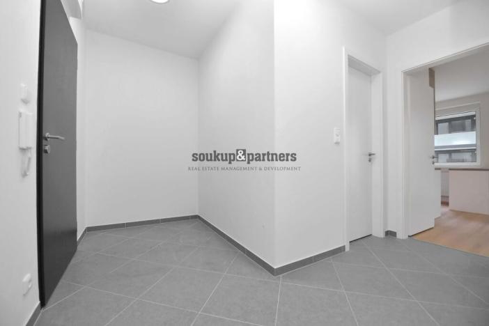 Pronájem bytu 2+kk, Praha - Prosek, Čakovická, 52 m2