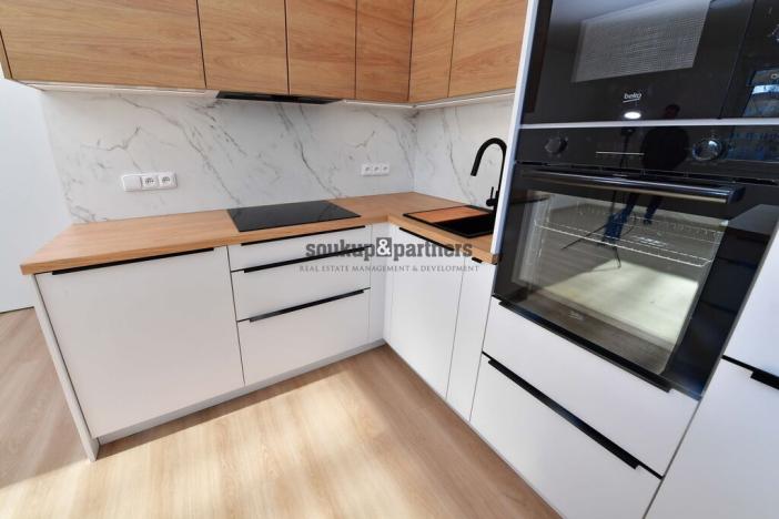 Pronájem bytu 2+kk, Praha - Prosek, Čakovická, 52 m2