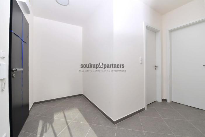 Pronájem bytu 2+kk, Praha - Prosek, Čakovická, 52 m2