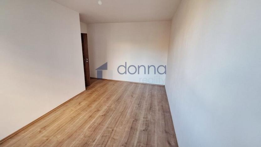 Pronájem bytu 3+kk, Praha, Hennerova, 72 m2