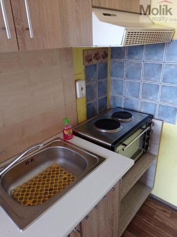 Prodej bytu 1+kk, Chlumec, Podzimní, 32 m2