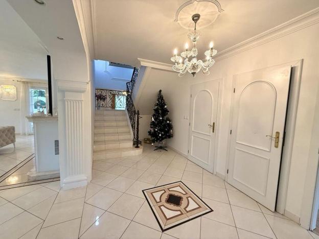 Prodej rodinného domu, Praha - Újezd nad Lesy, Hulická, 320 m2