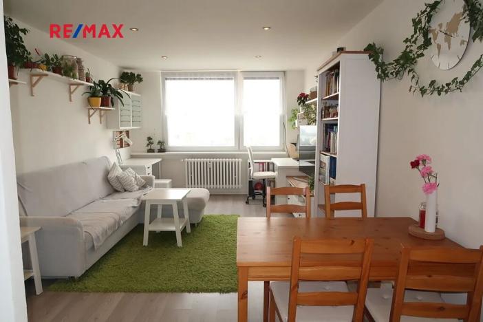 Pronájem bytu 2+kk, Praha - Malešice, U krbu, 51 m2