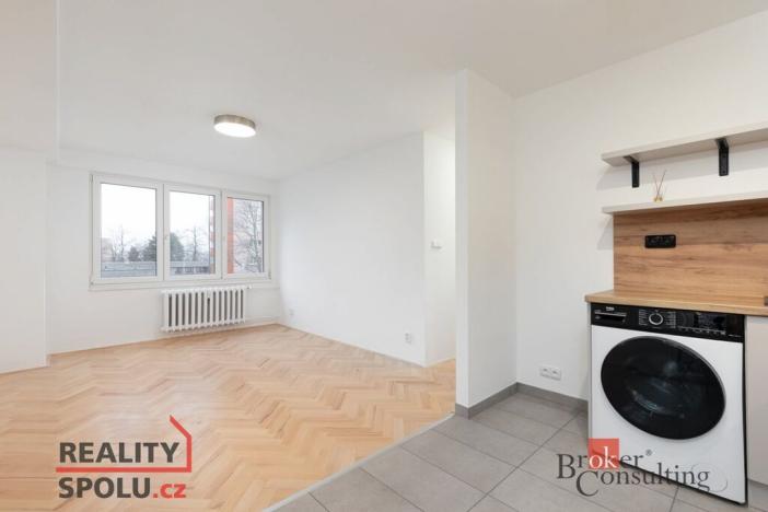 Pronájem bytu 2+kk, Ostrava - Poruba, Svojsíkova, 41 m2