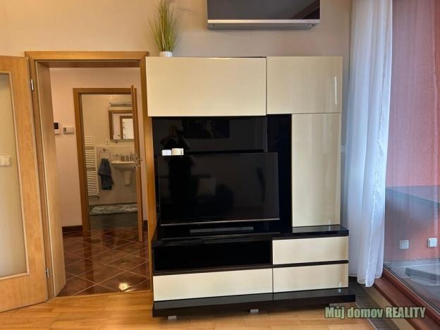 Pronájem bytu 2+kk, Praha - Stodůlky, Švejcarovo náměstí, 67 m2