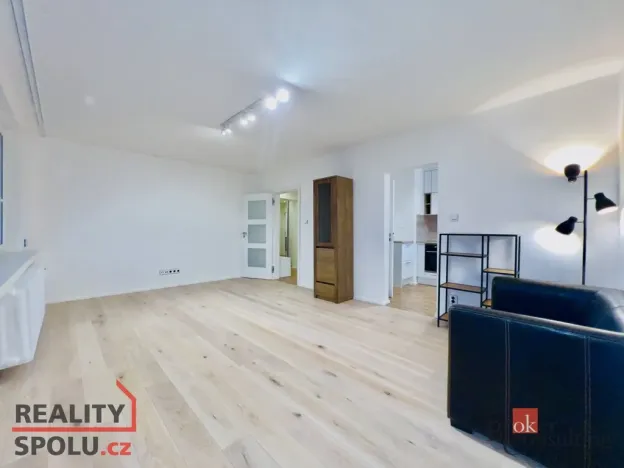 Pronájem bytu 3+1, Praha - Michle, Pod dálnicí, 83 m2