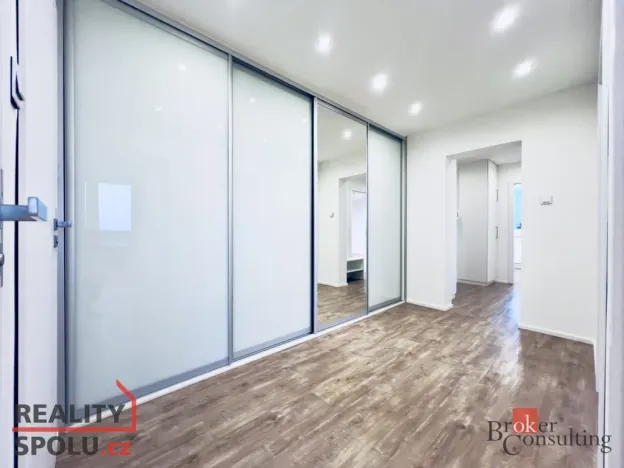 Pronájem bytu 3+1, Praha - Michle, Pod dálnicí, 83 m2