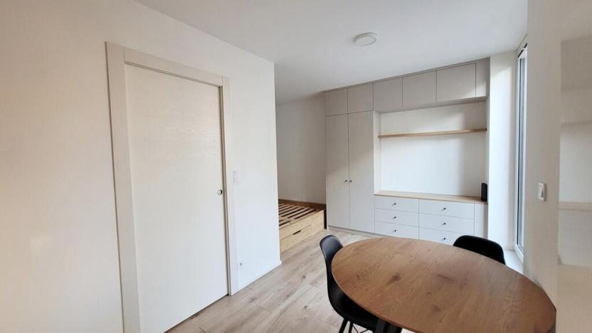 Pronájem bytu 1+kk, Praha - Strašnice, Strančická, 33 m2