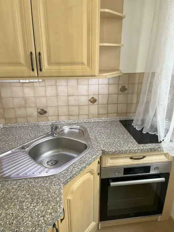 Pronájem bytu 1+1, Praha, Květnového vítězství, 30 m2