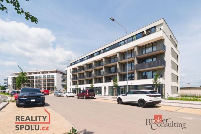 Pronájem garážového stání, Plzeň - Jižní Předměstí, Měděná, 12 m2